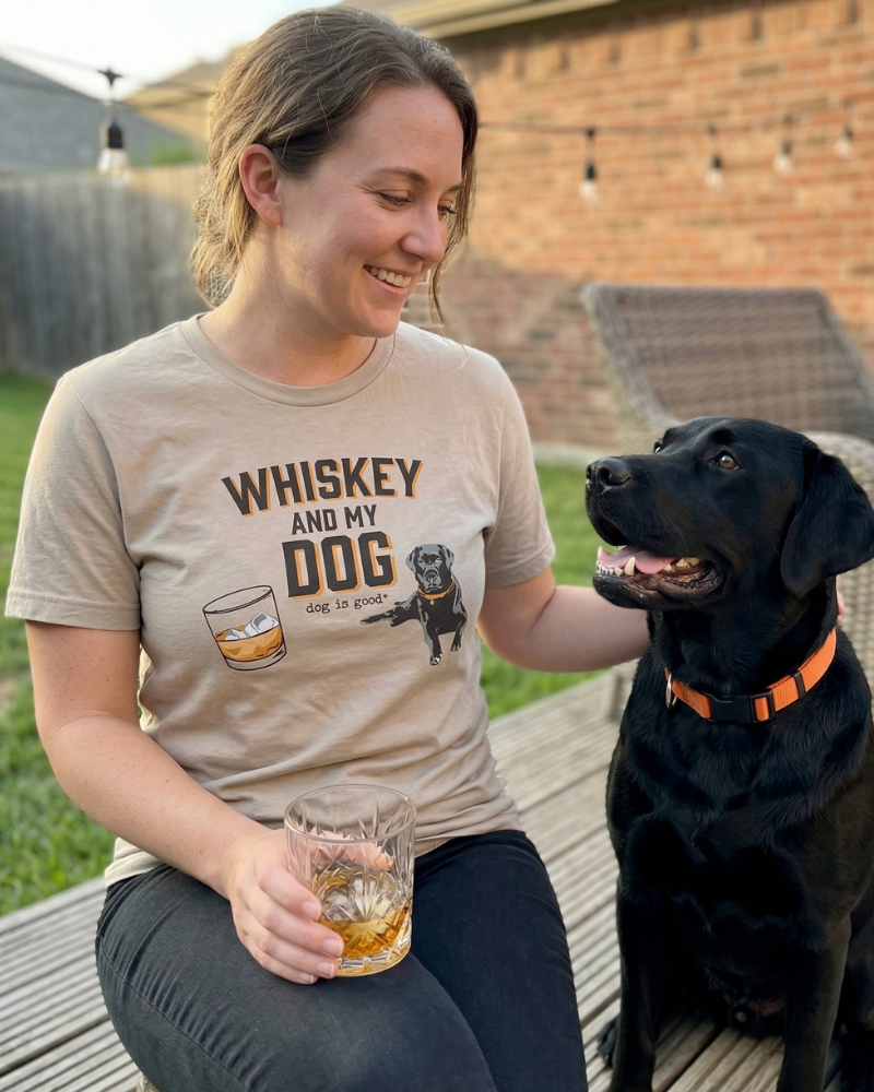 T-shirt: Whiskey & My Dog, Women's
